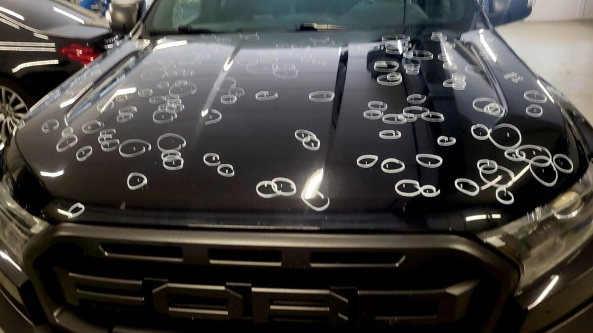 Poškodbe na vozilu zaradi toče