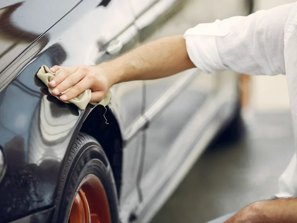 Popravilo prask na avtu